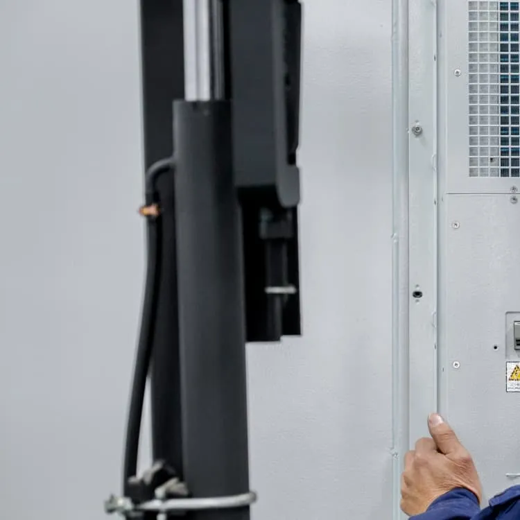 斐济光伏折叠集装箱20尺价格解析与行业应用指南